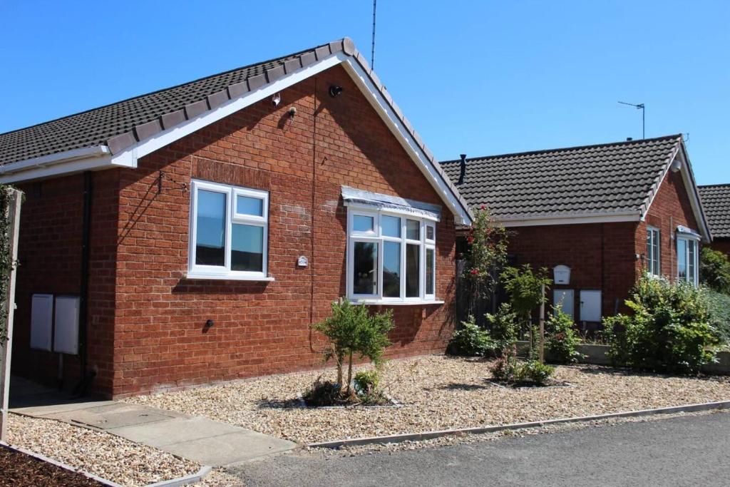 Remarkable 2-Bed House in Walesby Nottinghamshire, Elkesley