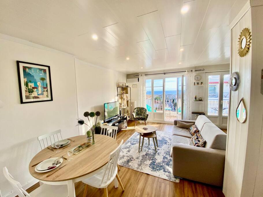 Nice 2P Vue Mer- 5min plage, Terrasse, AC, Parking, Nice