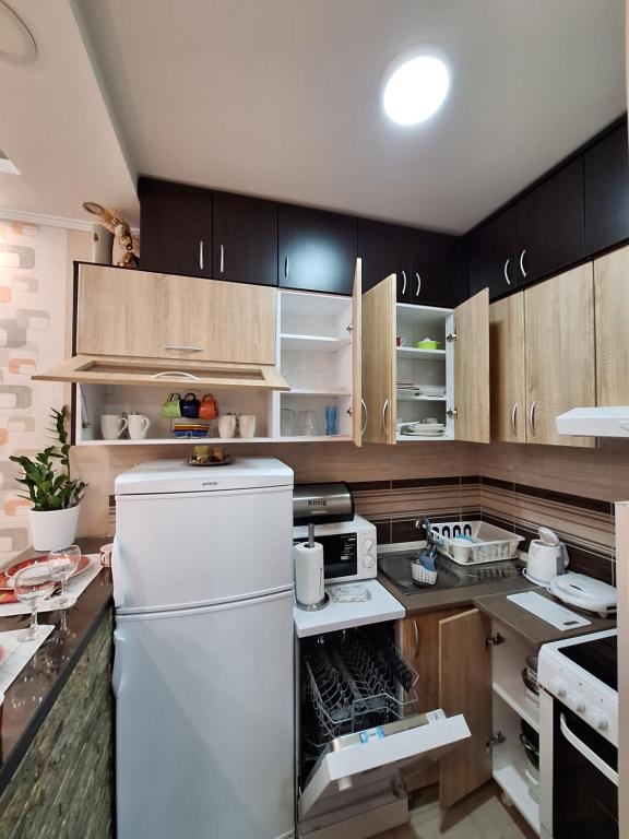 Lux Apartment Sanja 1 - 4
