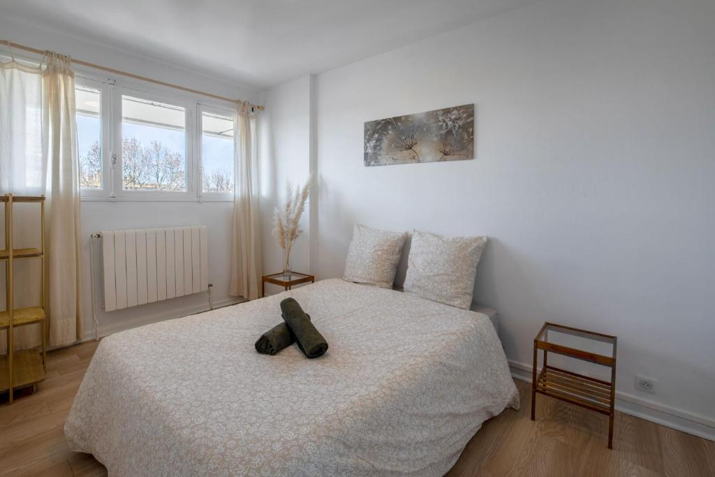 The Sunrise, Spacious, fully equipped, 2 parkings, 8p, tramway 1,2,4 - 2