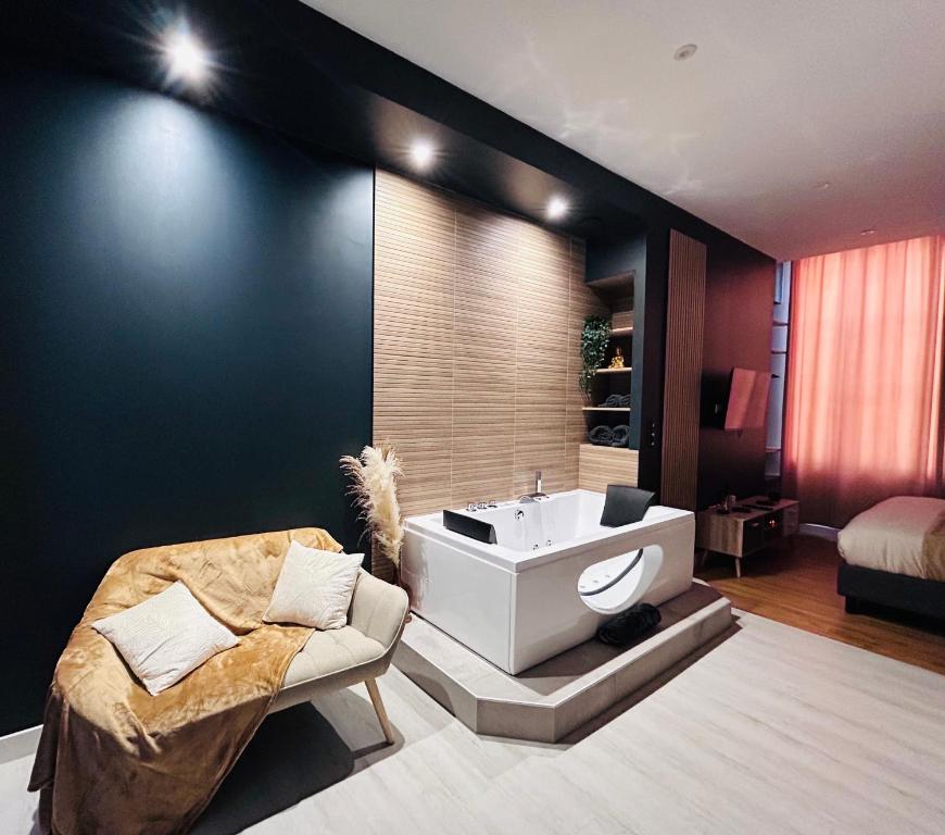 Suite Cosy Jacuzzi Troyes - Secrets d'Ana - 3
