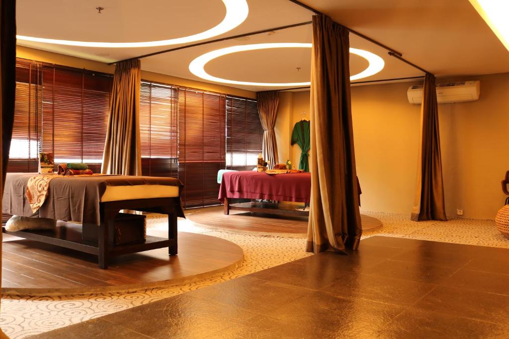 Emersia Hotel 서비스