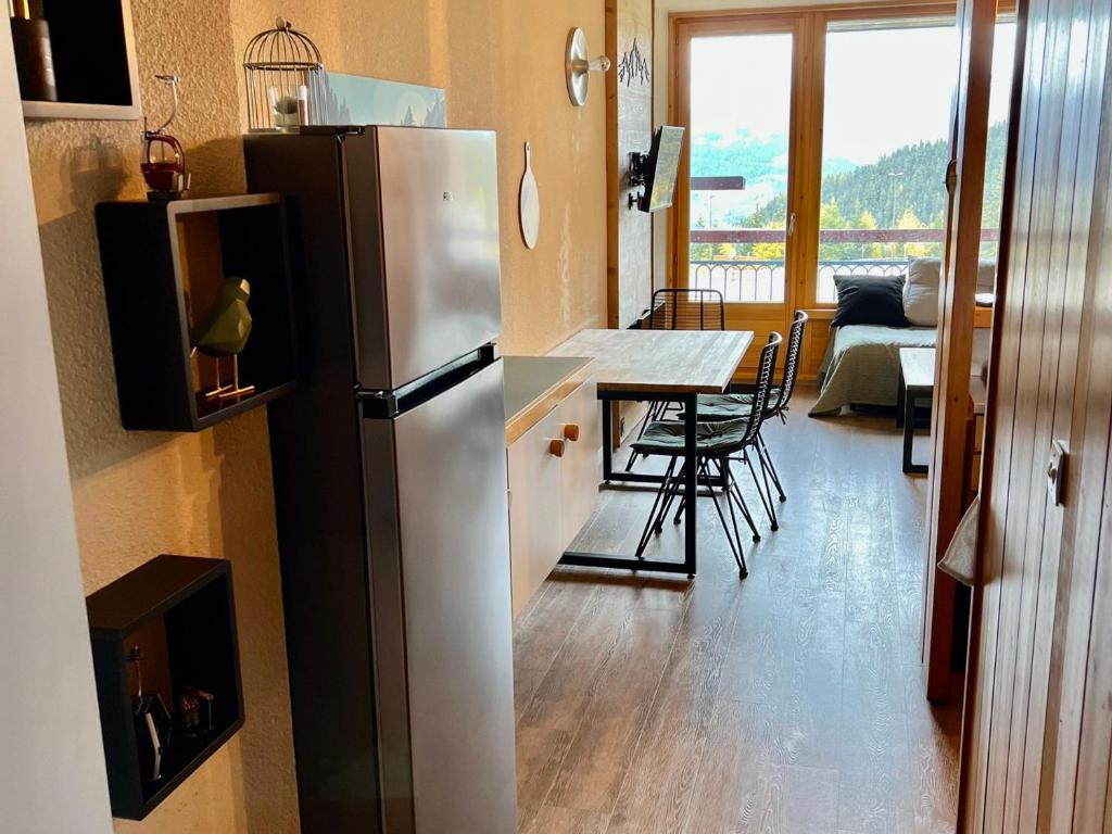 Studio rénové 5 pers, ski aux pieds, fibre et balcon - FR-1-346-555 - 4