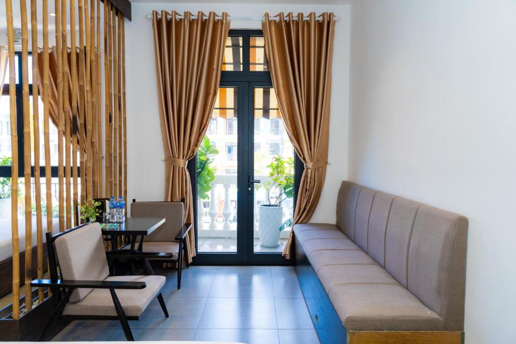 Lucky Phu Quoc Riverside Hotel Grand World