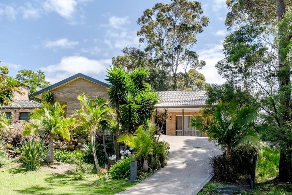 Shells Narrawallee, Narrawallee