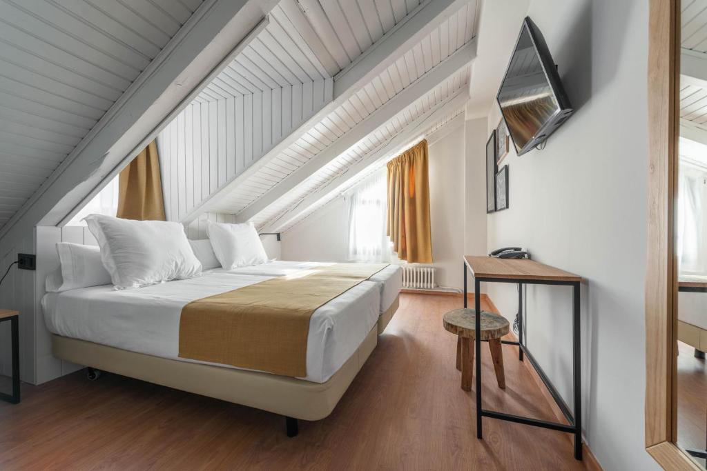Hotel Viella - 4