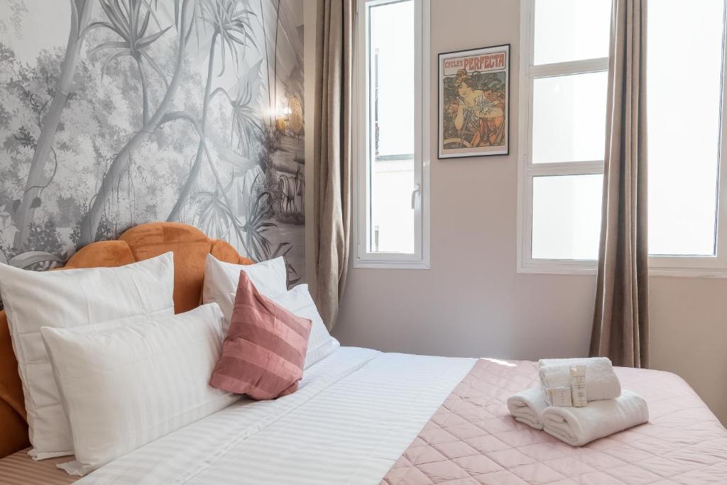 Sophie Stay - Le Mucha - King size bed - AC - 3