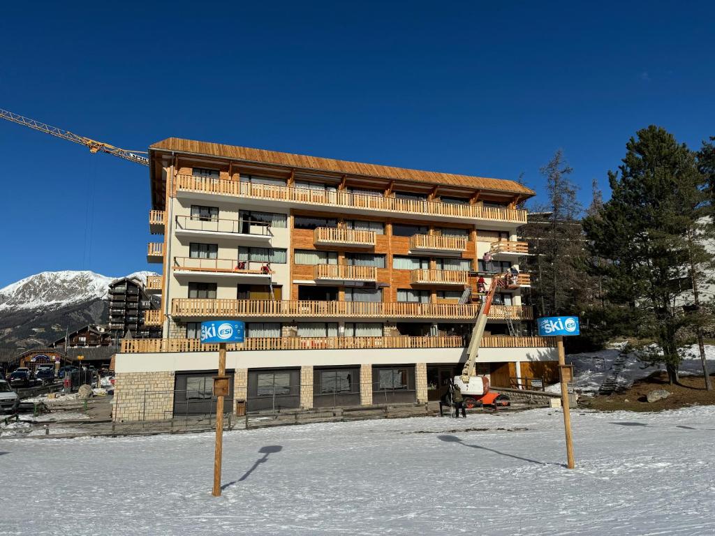 Appartement avec terrasse vue sur piste à Praloup - 2