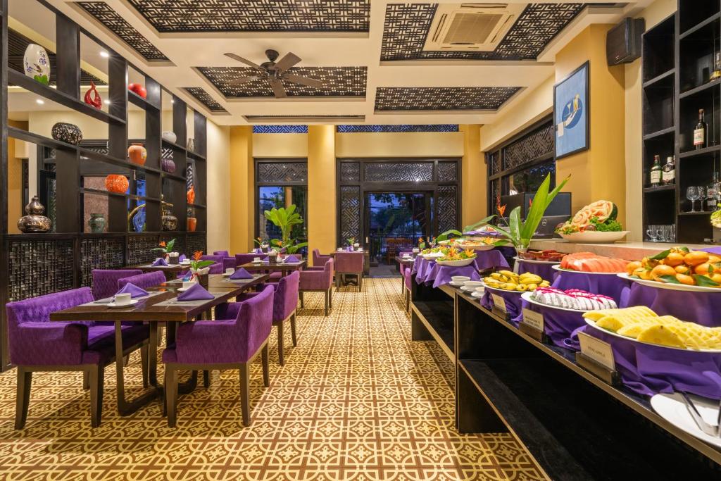 Khách sạn & Spa Royal Riverside Hội An