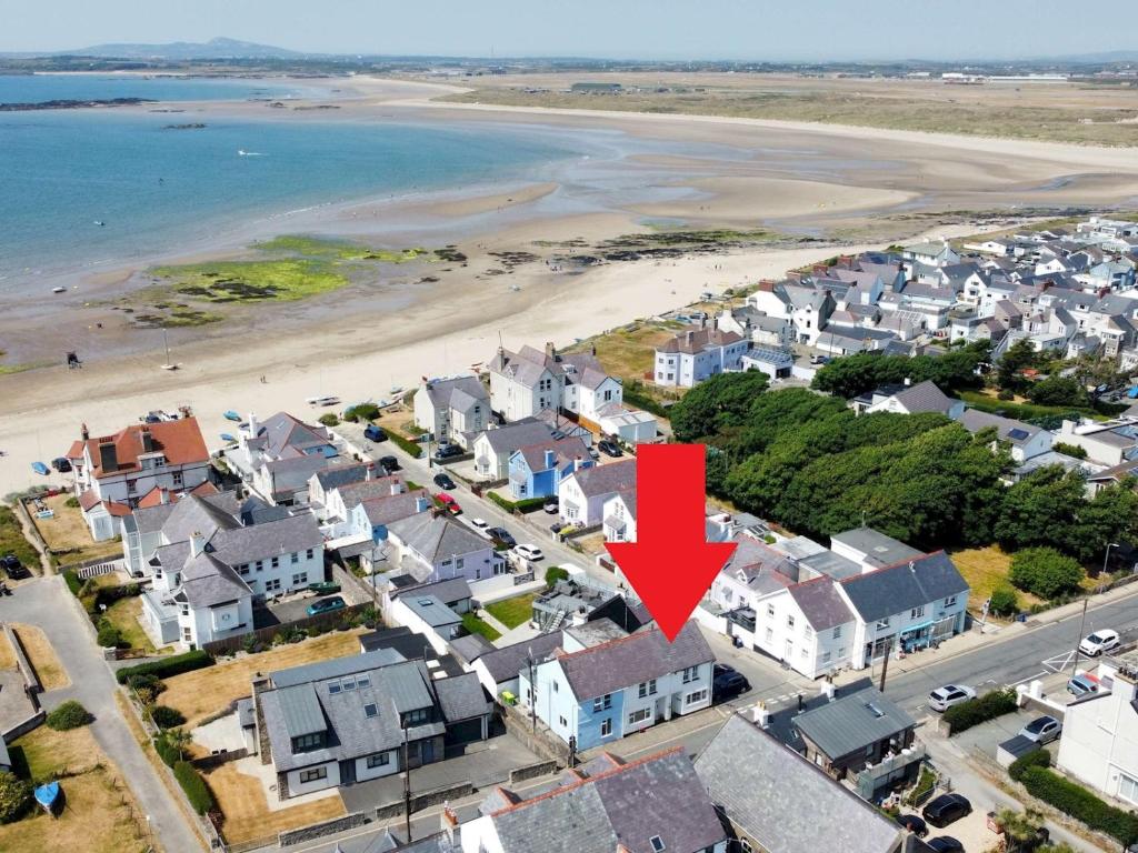 Pass the Keys Breeze Cottage 2 bed Beach property, Rhosneigr