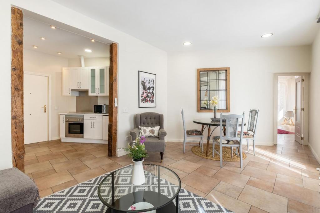 Modern and bright- 1bedroom 1bathroom- Downtown - 3