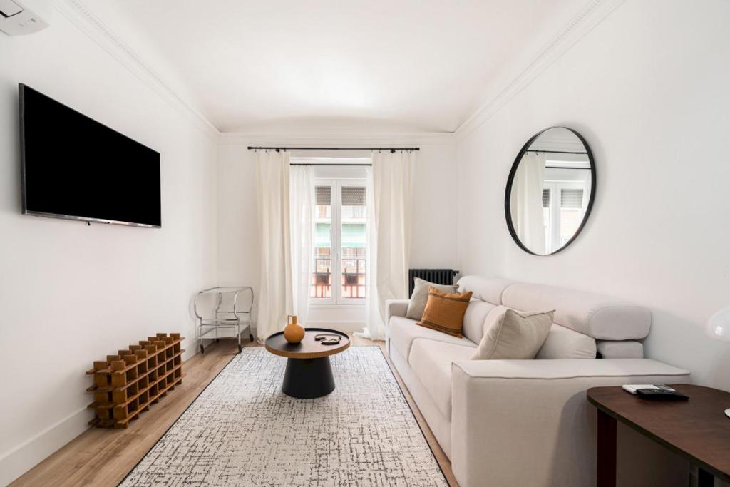 Luxury & centric- 2Bd 1Bth - Plaza de España, Мадрид