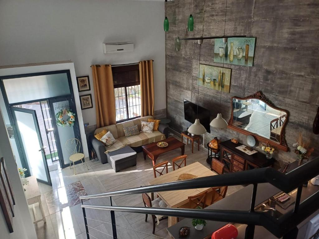 rural loft with pool views peaceful place near the center - 3