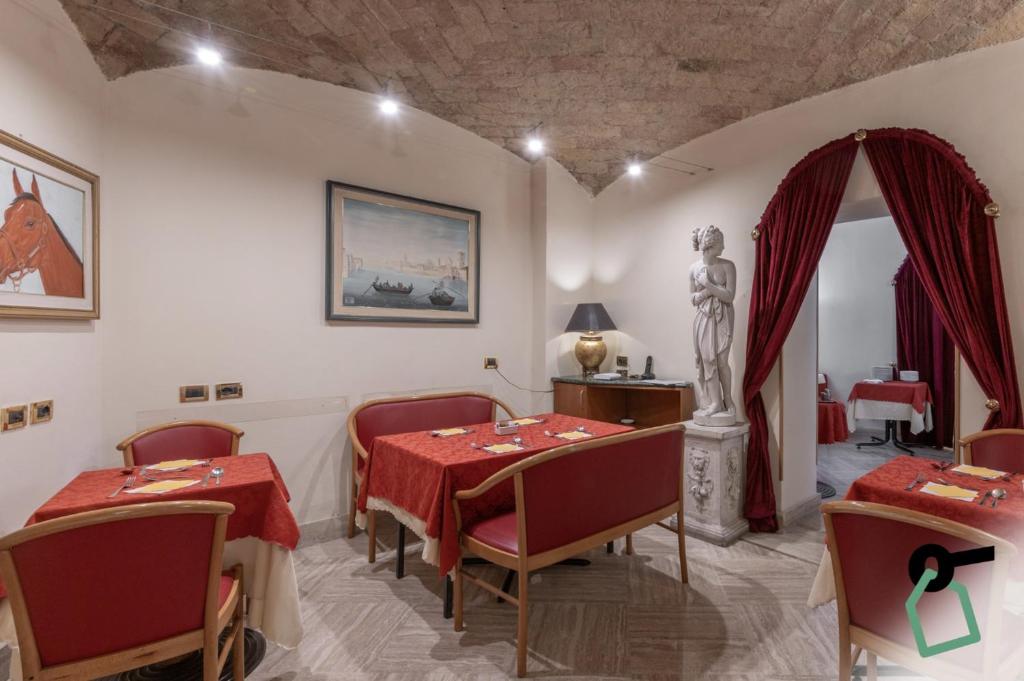 HOTIDAY Room Collection - Roma Porta Pia - 5