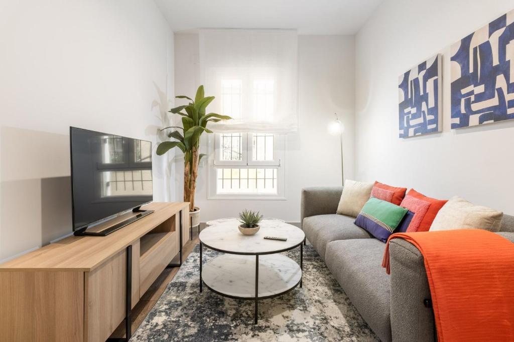 Elegant 2-Bed Stay in Central Chamberí - 2