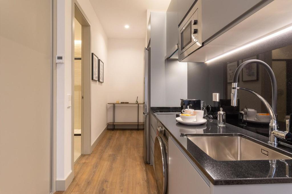Charming Studio for Two in Beautiful Chamberí - 3