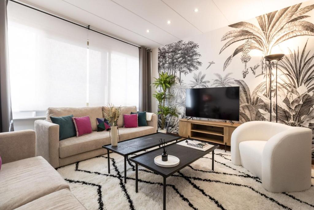 Vibrant 2-Bed Apartment for 4 in Madrid - 4
