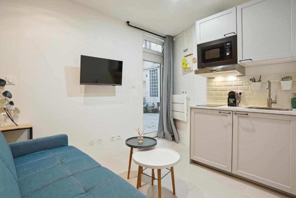 Tiny Suite 12 D Paris’s heart! - 5