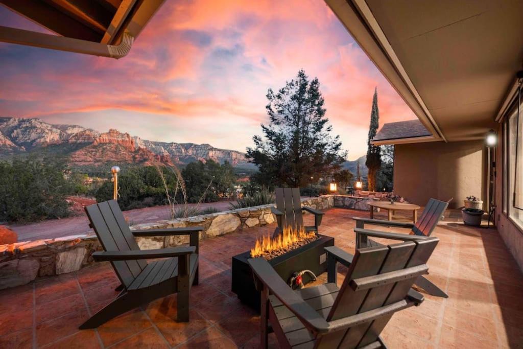 Unrivaled views Large uptown home wIth SwimSpa and Sauna, Sedona