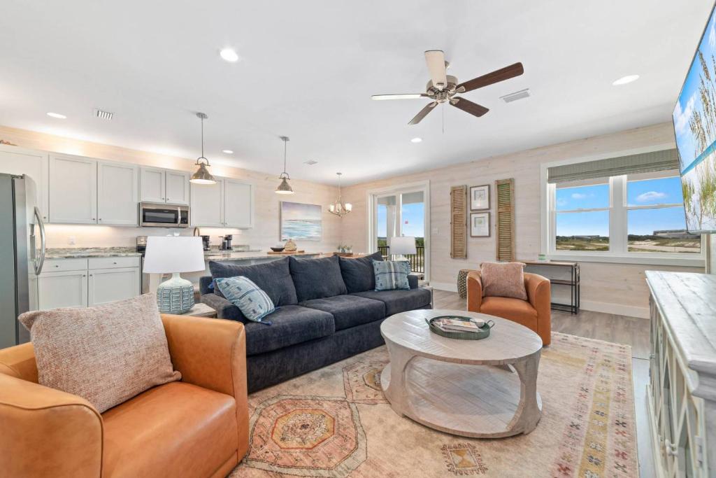 Jet East, Gulf Shores