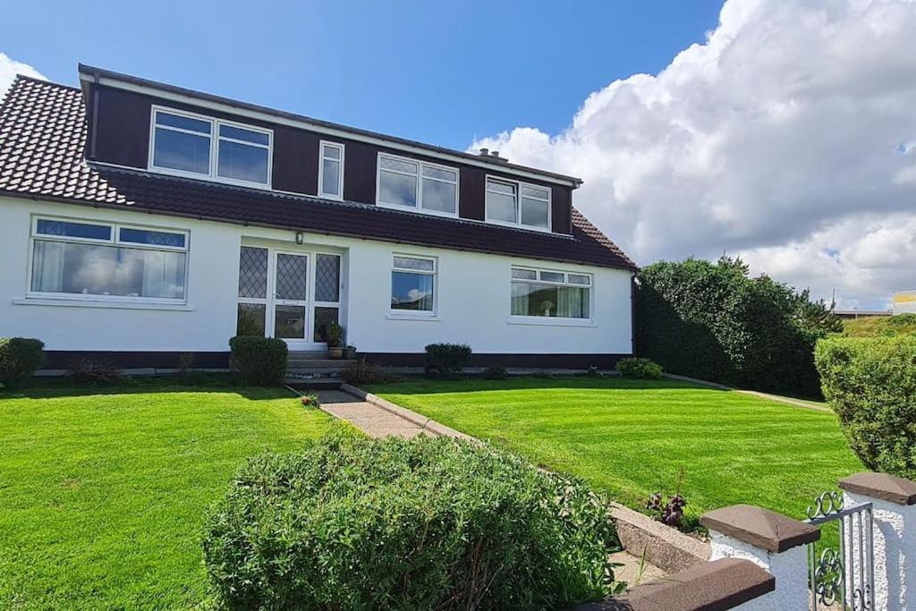 Hebridean Country House, Lochs