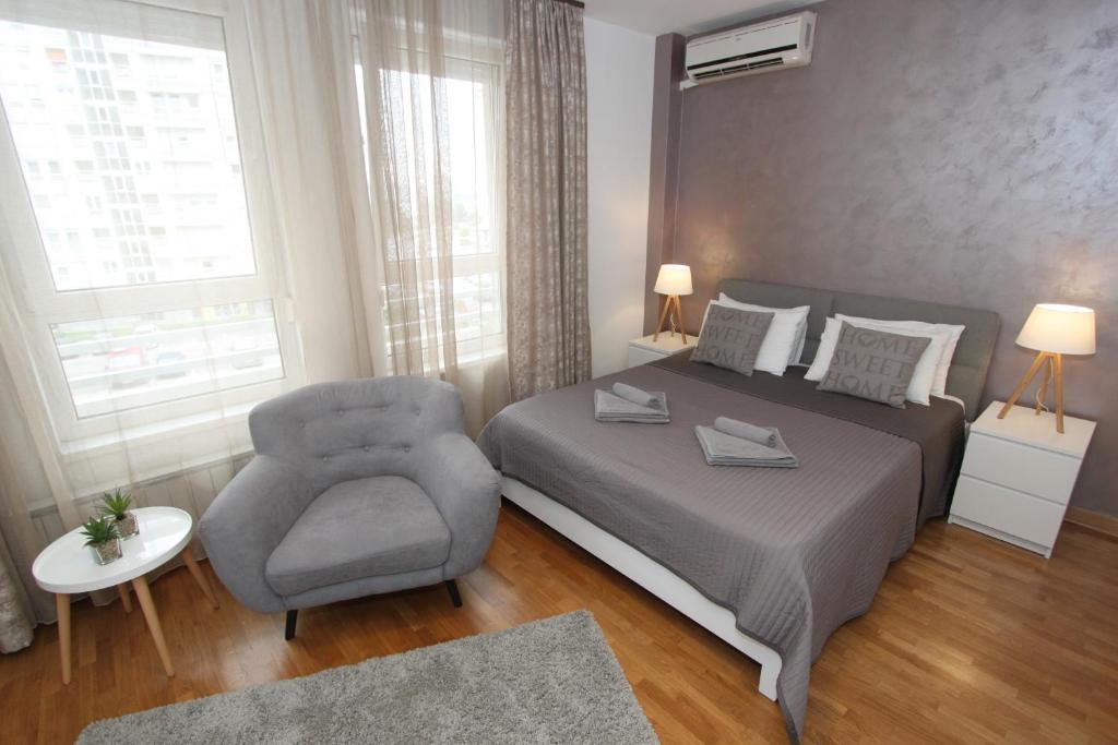 Kokpit - Stan Na Dan Novi Beograd Belvil, parking 5 evra dan - 3