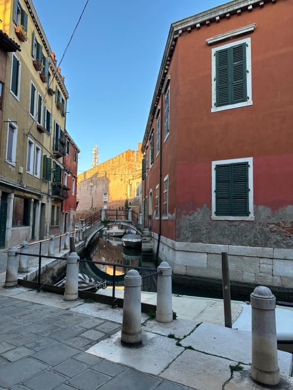 Ca Penini - canal view - 3