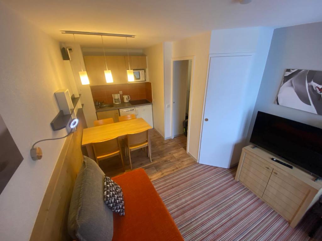 Ski-in ski-out 1 bed, La Tania - 3