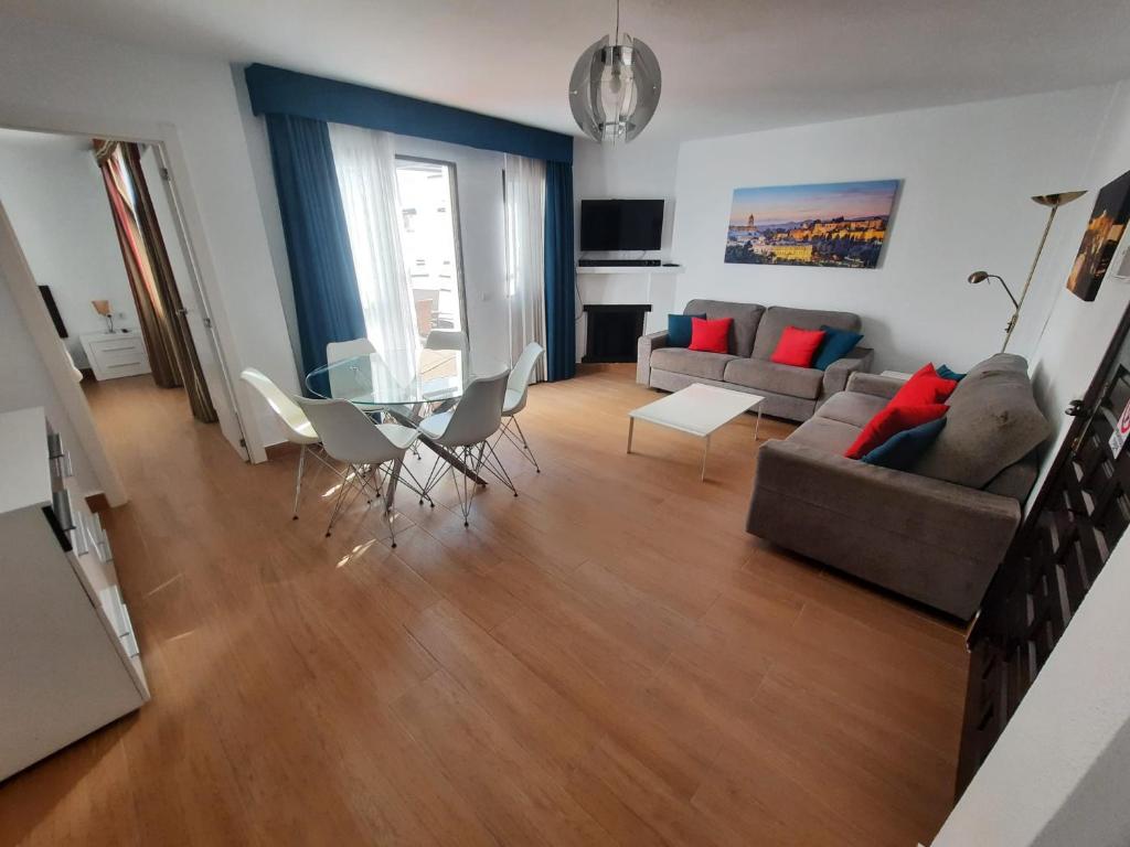 2 bedroom apartment with pool and barbecue - 5