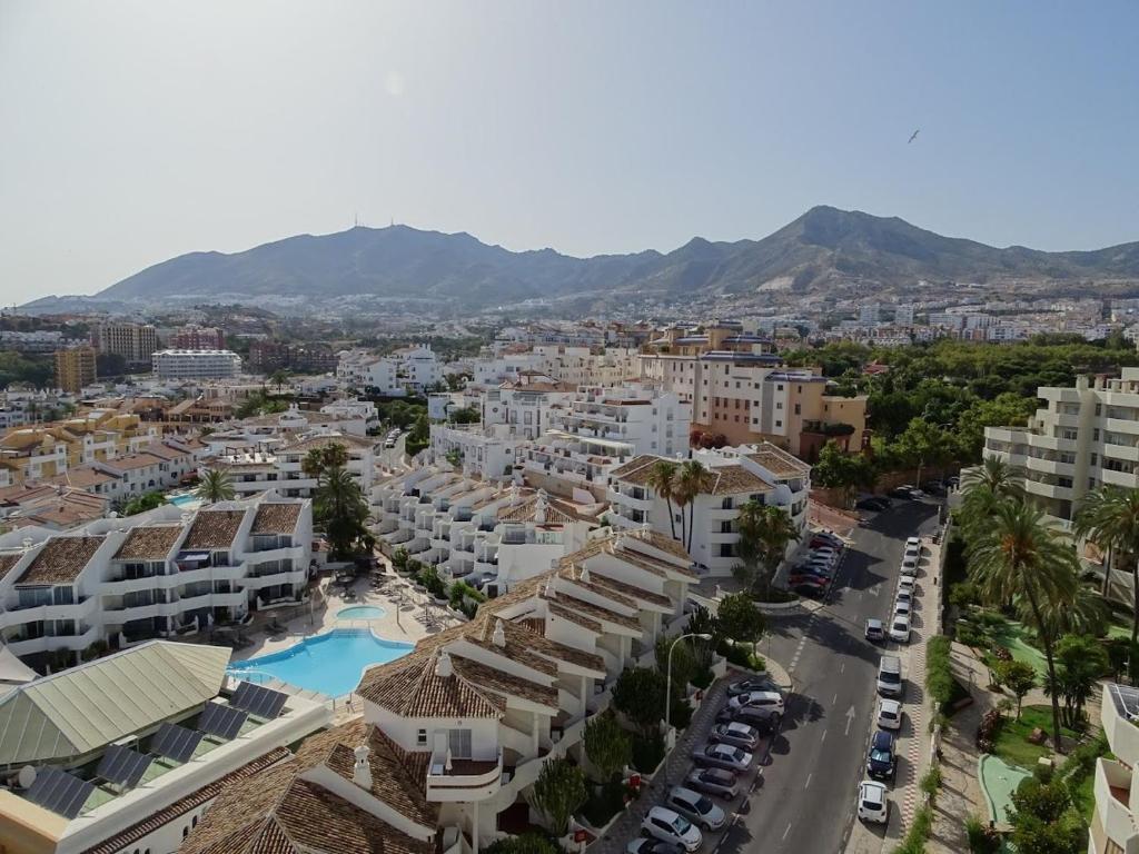 Benalmadena Front Line Sea View 1 Bedroom Large Apartment - 5