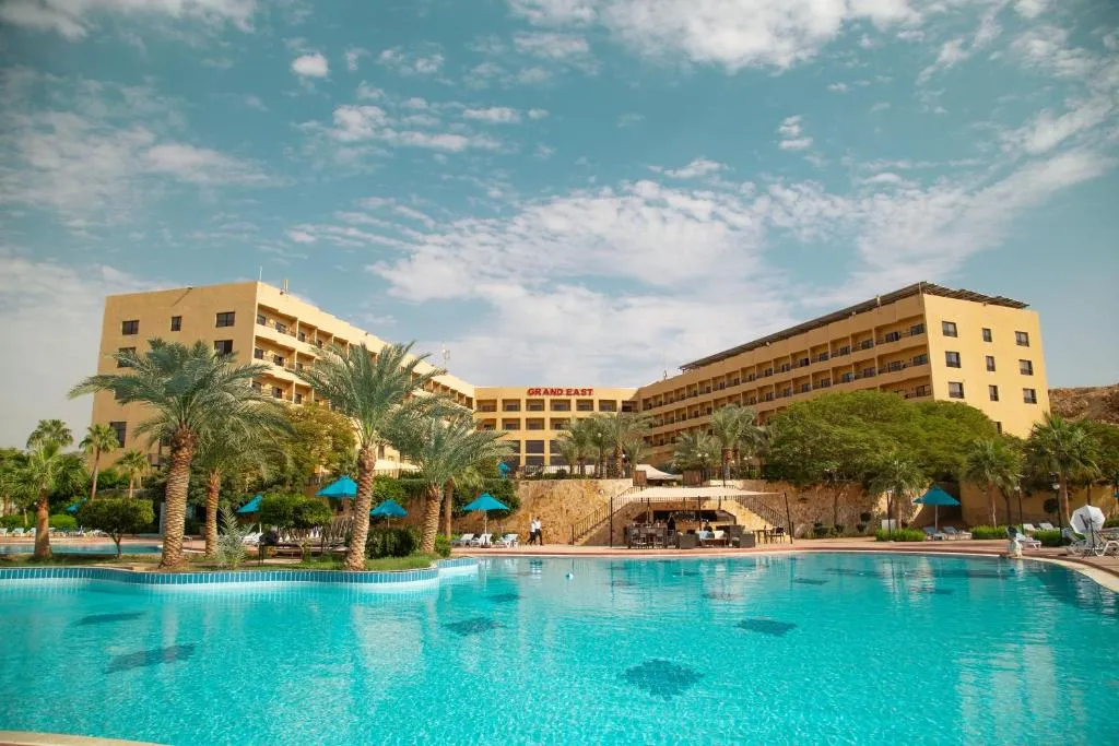 East hotel, hotel in Sowayma