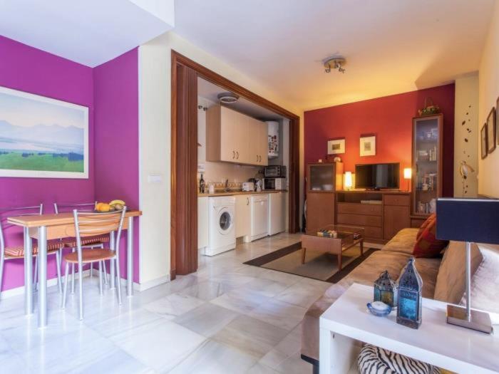 San jacinto Triana Best Location Apartment Sevilla - 5