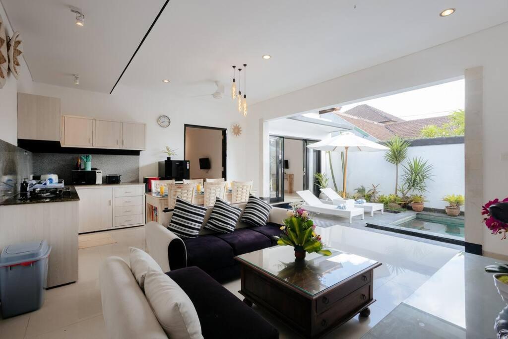 VILLA SRI – 3 Bed Private Pool Villa in Seminyak