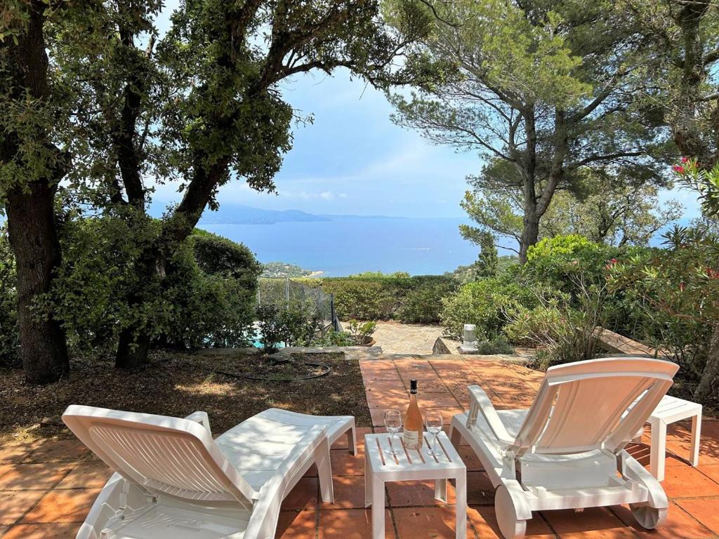 Villa 4 pièces avec piscine privée dans domaine privé, 5 couchages, Bormes-les-Mimosas - FR-1-251-532 - 1