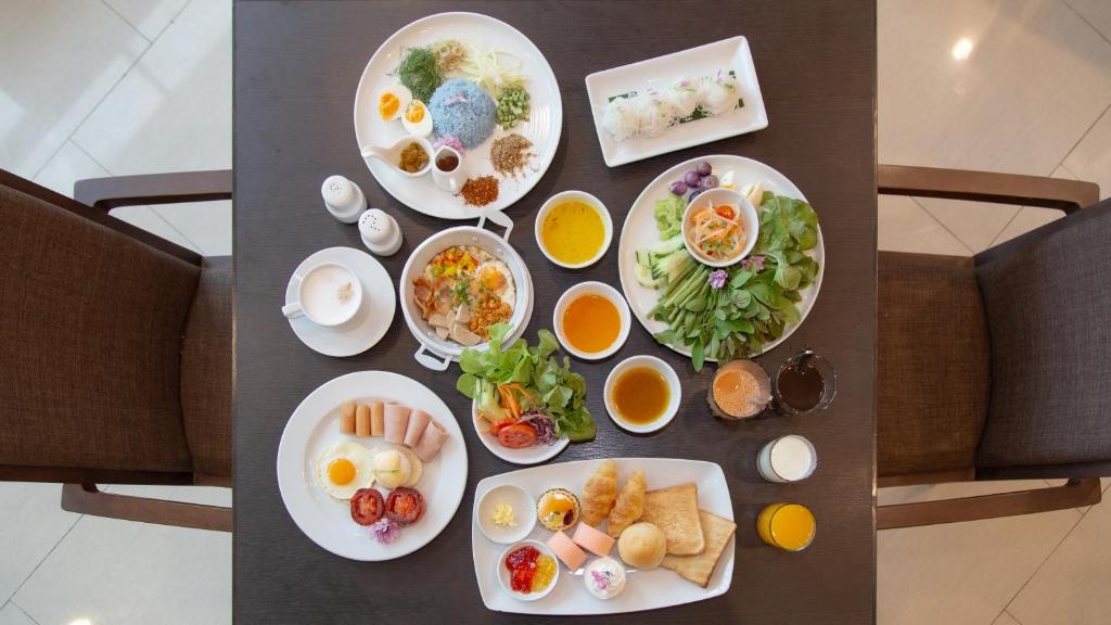 Yiyecek ve İçecekler