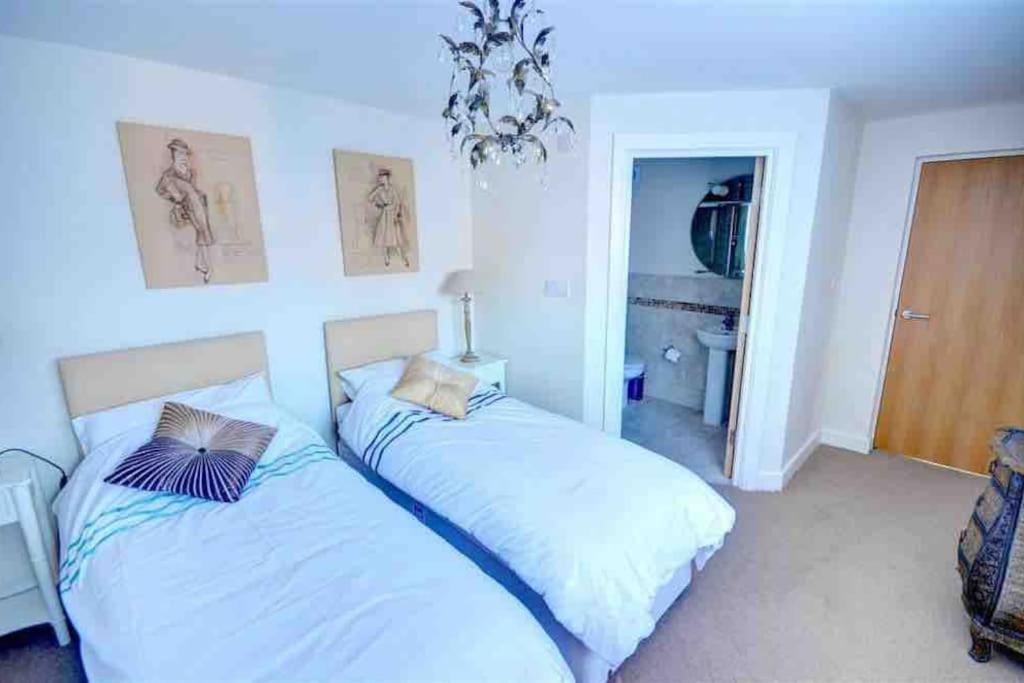 Seagull-Charming Two Bed Ground Floor Retreat, Can sleep 6, Scarborough