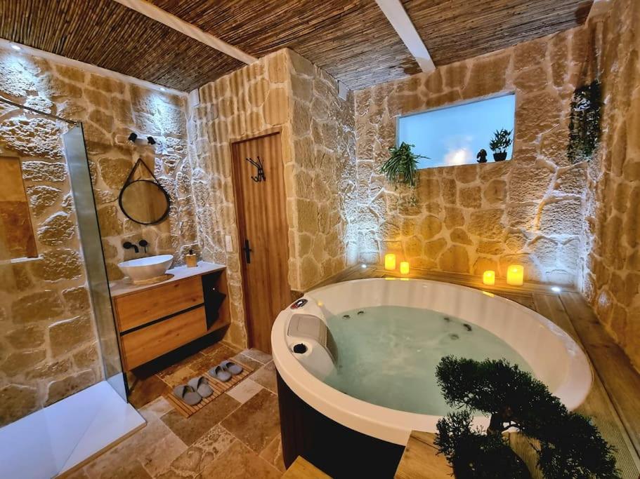 Les Spas de la mer, Suite & Spa, Love room, Plein Cur du Grau 전경