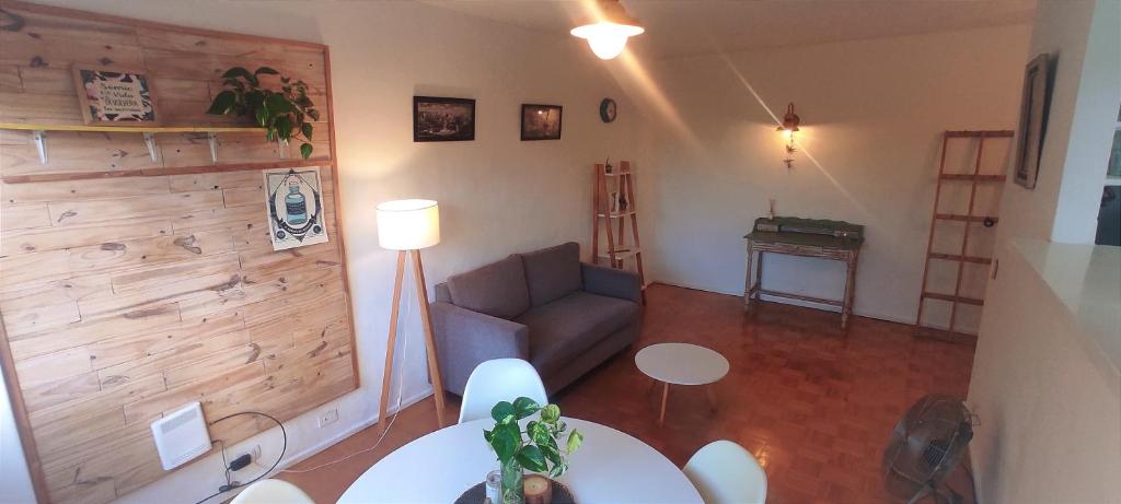 Vintage, amplio y luminoso cerca del río! - 3