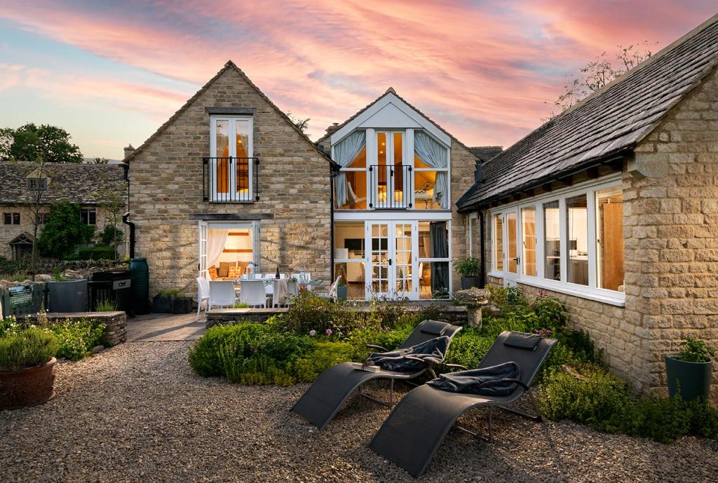 The Chestnuts, Burford