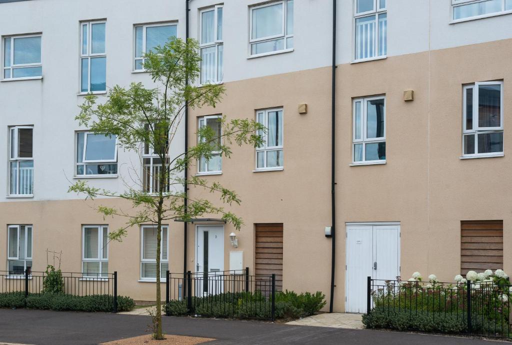 케임브리지의 Cambridge Orchard Apartments 2 double bedrooms 아고다 Agoda