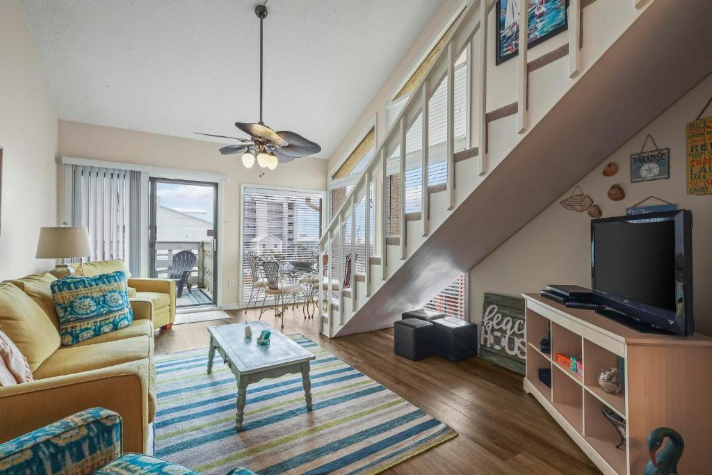 The Village 13D, Gulf Shores