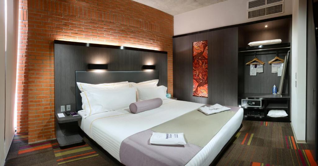 Hotel Guadalajara Country Club by HNF - 4