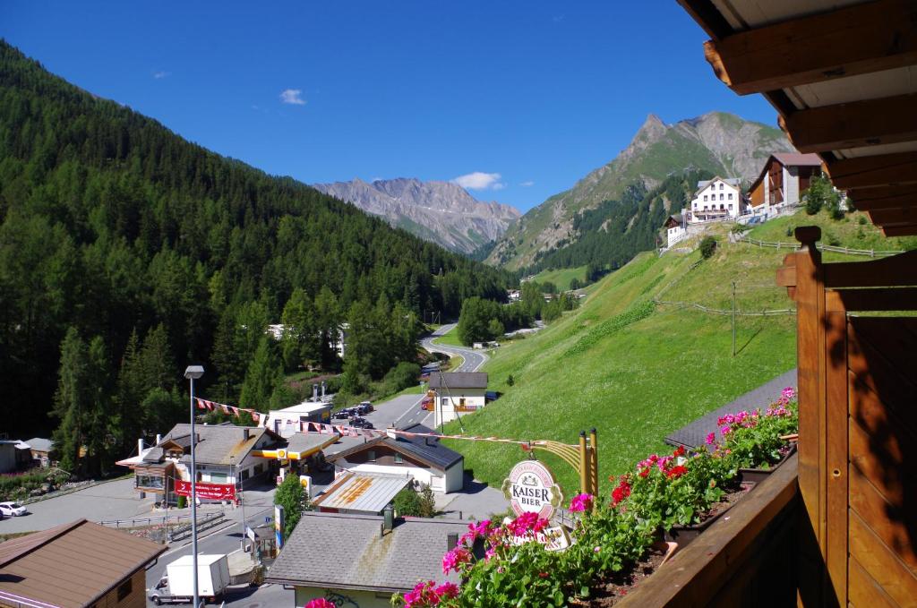 Hotel Edi photo