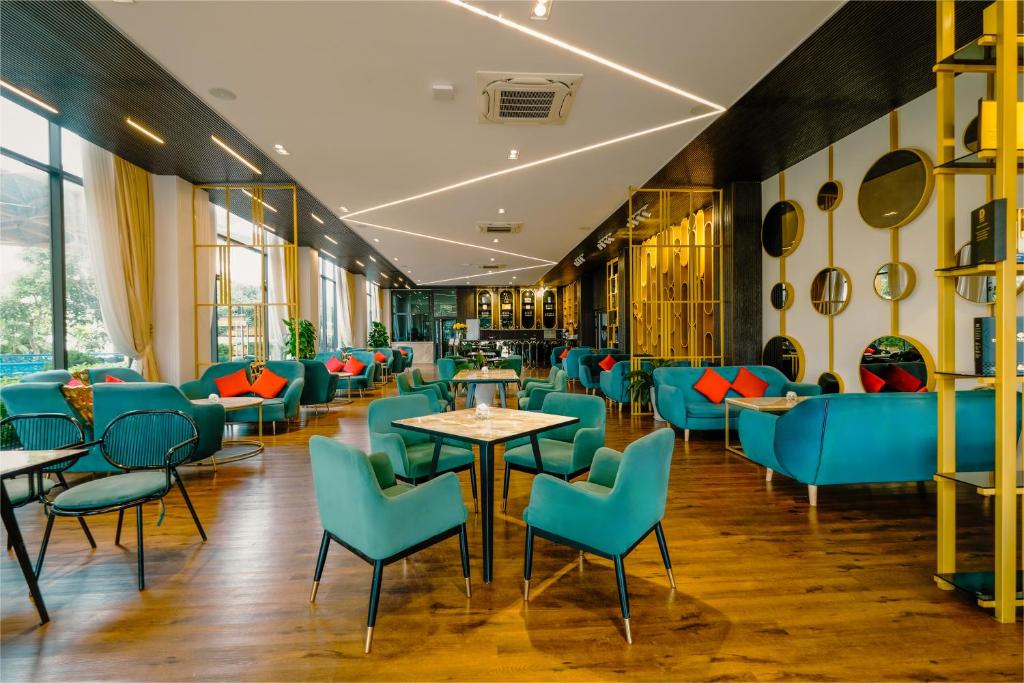 샌달스 스타 호텔의 깔끔한 객실 내부 모습