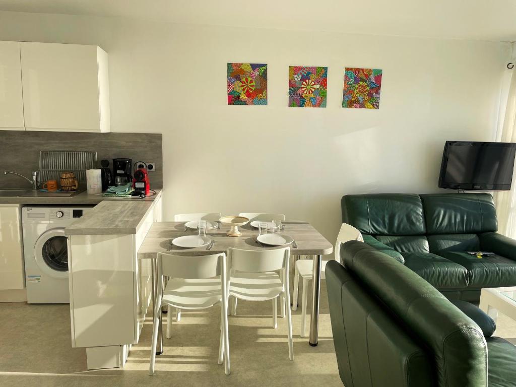 Magnifique vue mer, apt 2 chambres pour 5 pers, proche avenue de la Mer - FR-1-323-311 - 1