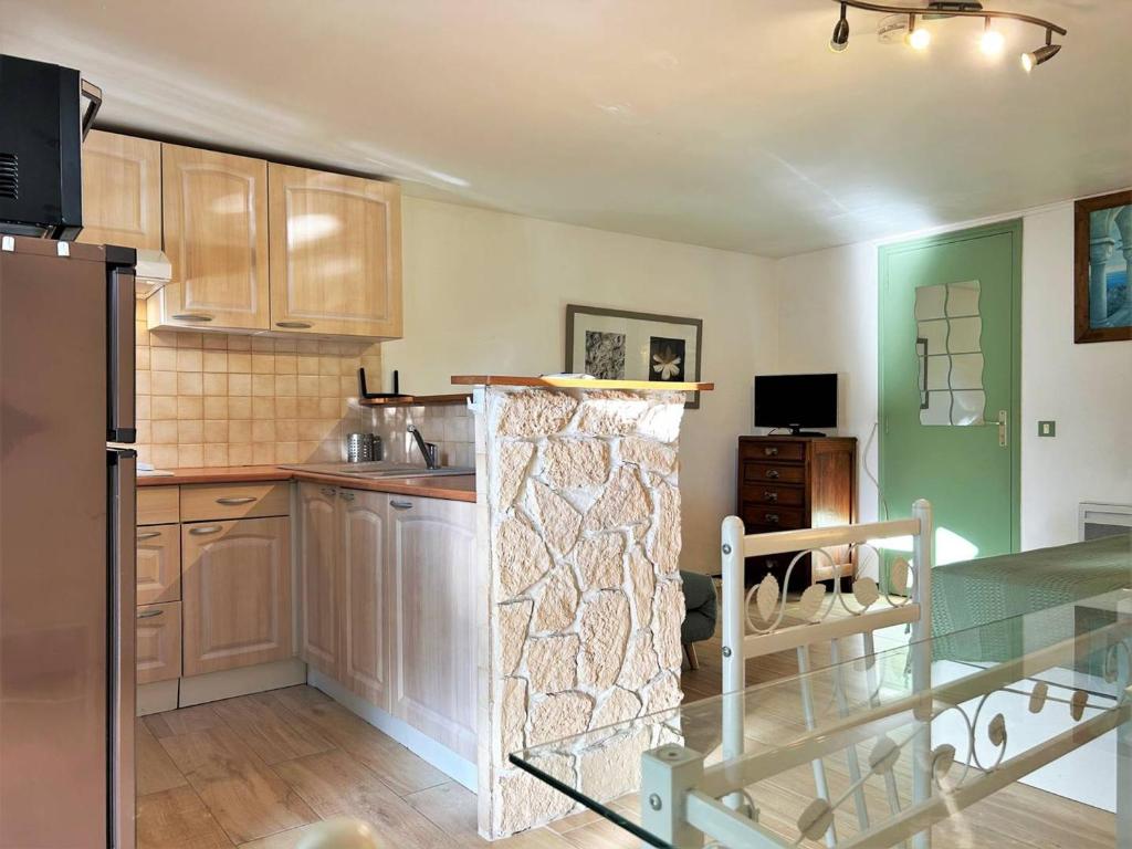 Studio 2 couchages avec jardin à Bormes-les-Mimosas - FR-1-251-583 - 3