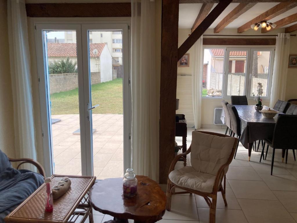 Maison près plage avec jardin, 2 chambres pour vacances paisibles - FR-1-323-500 - 4