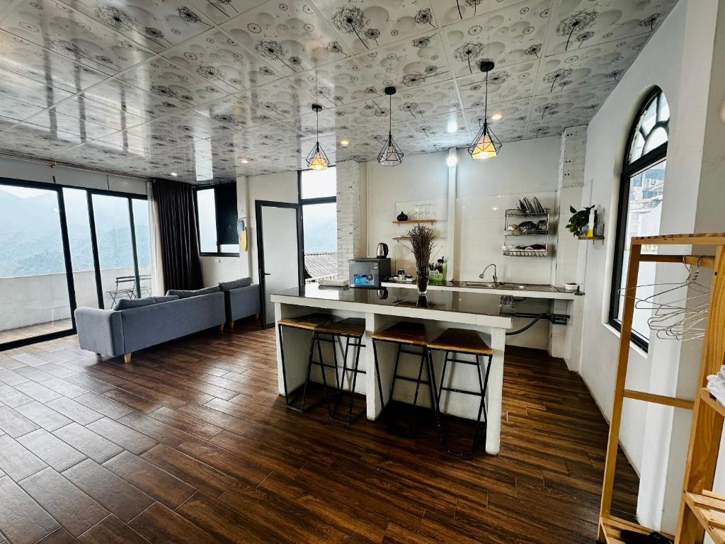 Kitchen, Catcat Garden Hotel in Sapa