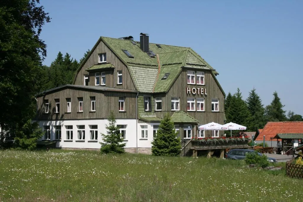 waldhotel AUSZEIT, hotel in Tanne