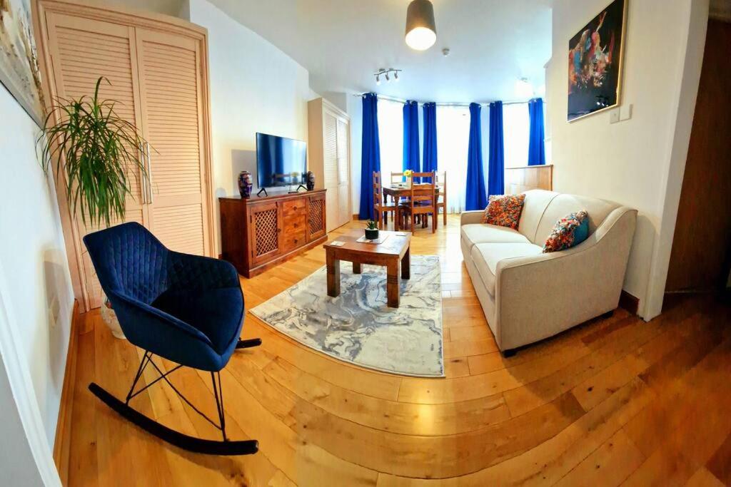 The Three Musketeers, Porthos, Eastbourne